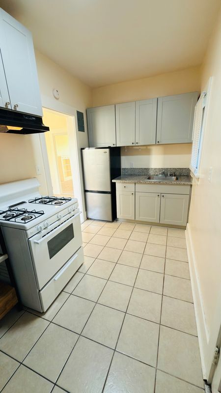 property at 1510 E Broadway