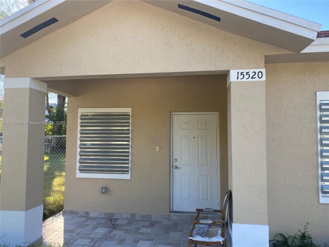15520 NE 7th Ave in Miami, FL - Building Photo - Building Photo
