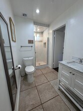 10164 Oso Ave, Unit Back yard in Chatsworth, CA - Building Photo - Building Photo