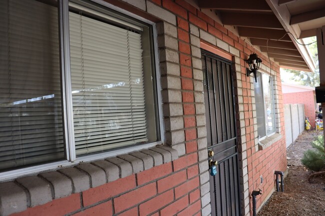 4207 Calle Barona in Sierra Vista, AZ - Foto de edificio - Building Photo
