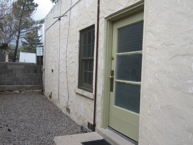 property at 204 W Market St