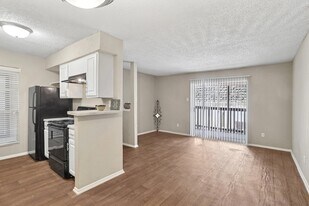 The Venue at Greenville in Dallas, TX - Building Photo