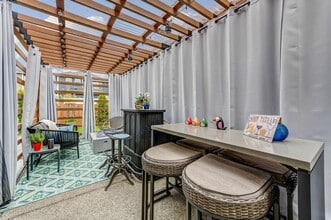 4425 30th Dr SE in Everett, WA - Foto de edificio - Building Photo