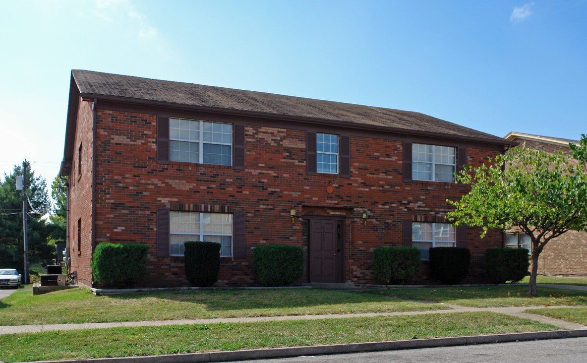 2929 Winter Garden Dr in Lexington, KY - Building Photo