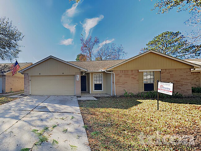 24107 Lone Elm Dr in Spring, TX - Building Photo - Building Photo