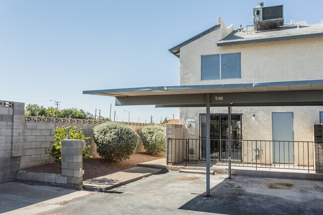 588 Sellers Pl in Henderson, NV - Building Photo - Building Photo