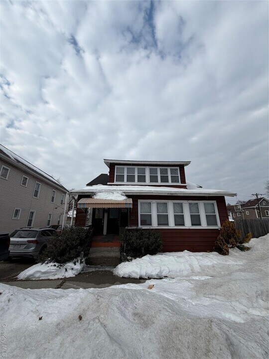 32 Fountain Pl in Poughkeepsie, NY - Building Photo