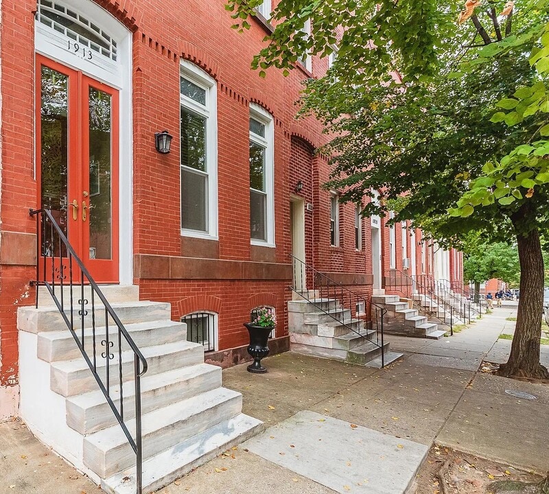 1913 McCulloh St in Baltimore, MD - Building Photo