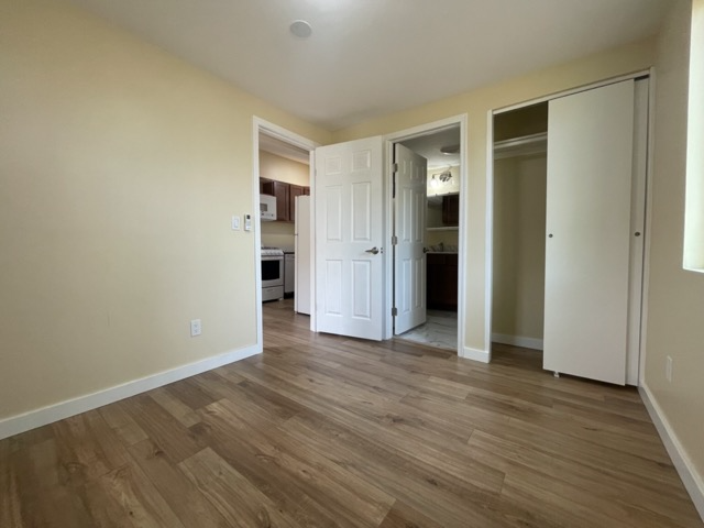 property at 1526 E McKinley St