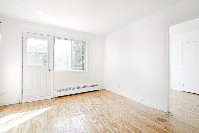 1655 Rue Fleury E in Montréal, QC - Building Photo - Building Photo