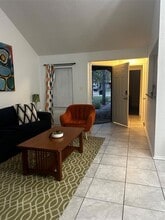 1008 Milford Way, Unit B in Austin, TX - Building Photo - Building Photo