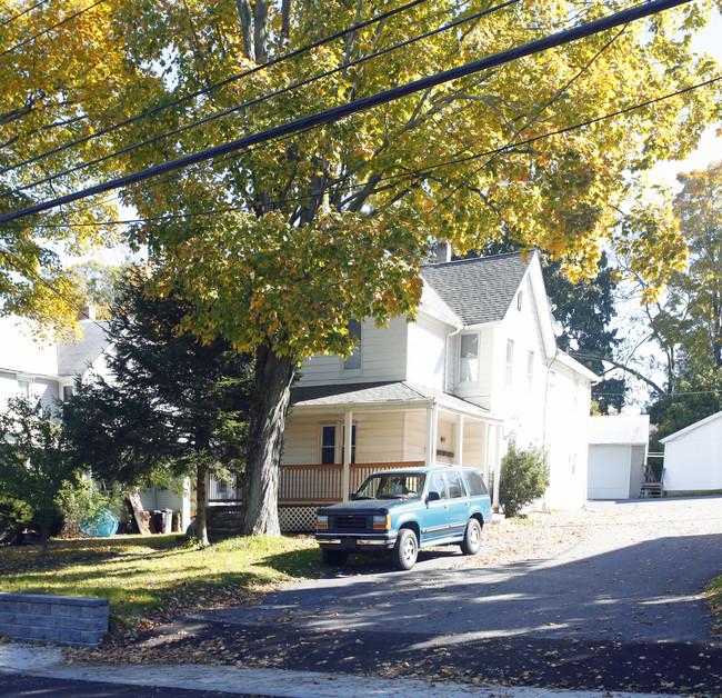 25 Seminary Hill Rd in Carmel, NY - Building Photo - Building Photo