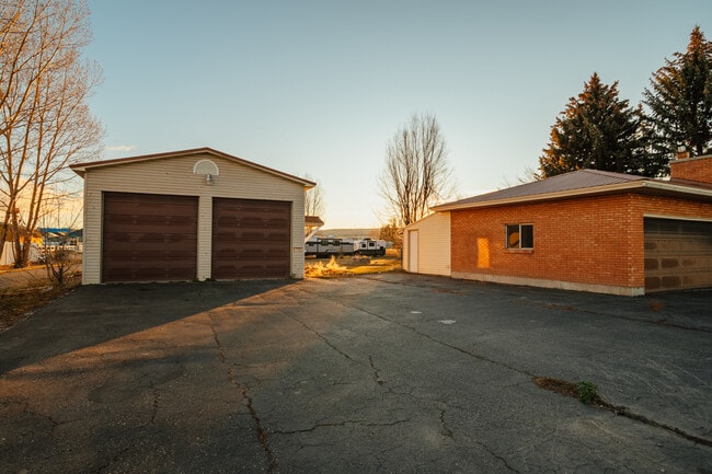 284 N 45th E in Idaho Falls, ID - Building Photo - Building Photo