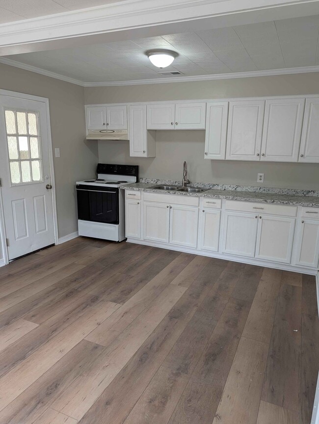 2109 8th St in Pascagoula, MS - Building Photo - Building Photo