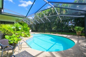 223 Forest Hills Blvd in Naples, FL - Building Photo - Building Photo