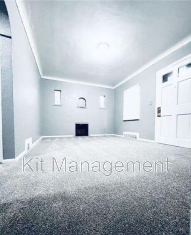 4649 Burnham Ave in Toledo, OH - Building Photo - Building Photo