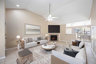 3811 Meadow Pl Dr in Houston, TX - Building Photo - Building Photo