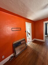 5621 Hodiamont Ave in Jennings, MO - Building Photo - Building Photo