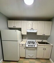 228 Sumner St, Unit 4 in Boston, MA - Building Photo - Building Photo