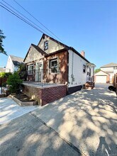 166 Belmont Blvd in Elmont, NY - Building Photo - Building Photo