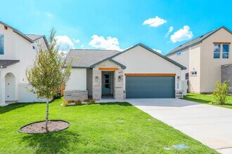 1008 True Patriot Dr in Laredo, TX - Building Photo - Building Photo