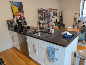 87 3rd St, Unit #3 in Cambridge, MA - Building Photo - Building Photo