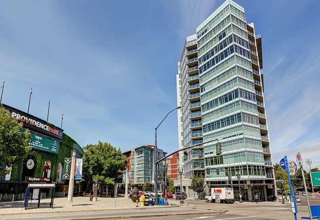 property at 1926 W Burnside St