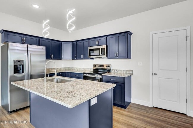 130 W Bruce St in Sevierville, TN - Building Photo - Building Photo