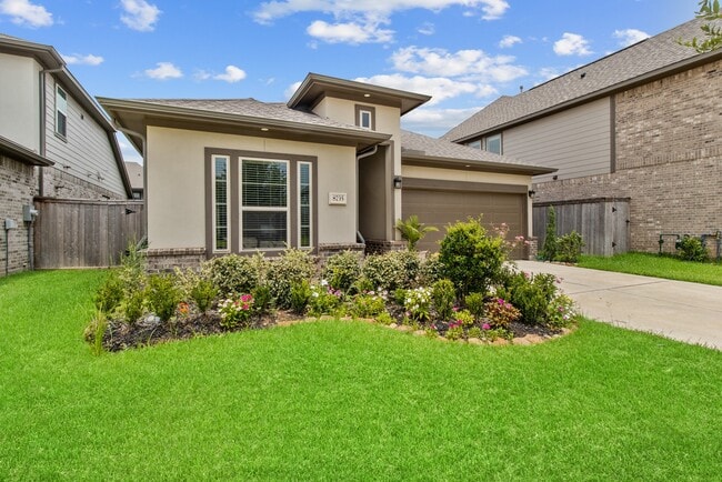 property at 8735 Morris Wds Dr