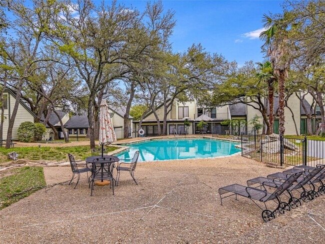 property at 44 Casa Verde St