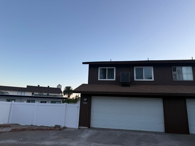 8266-8266 Linden Rd in Lakeside, CA - Building Photo - Building Photo