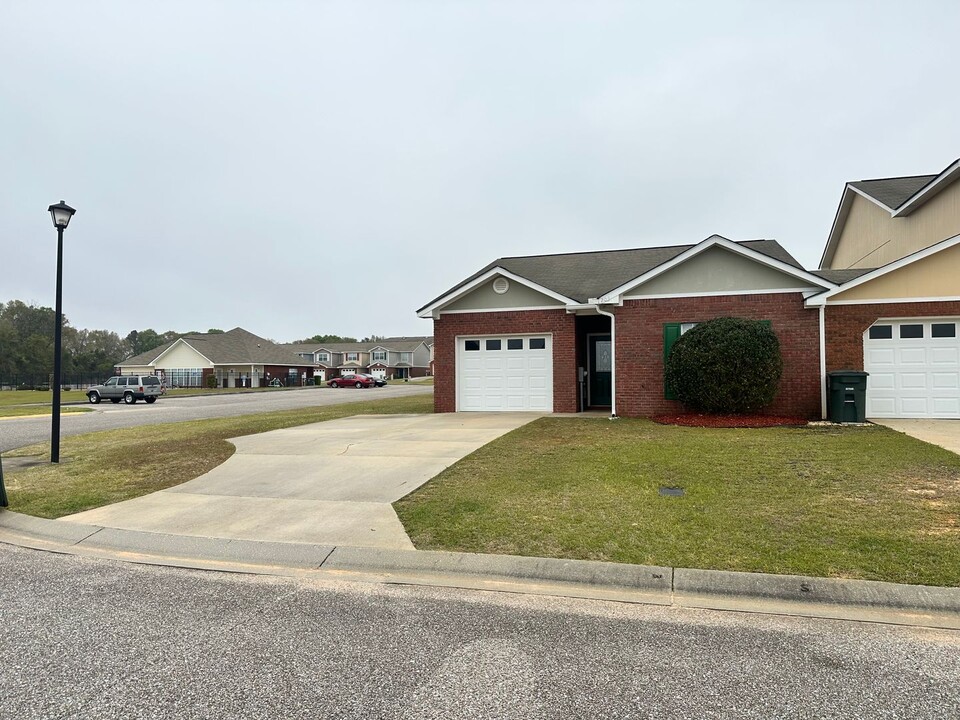 203 Camden Drive-Unit -203 Camden Drive in Enterprise, AL - Building Photo