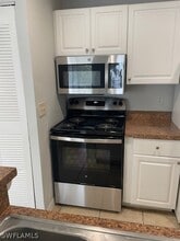 124 Santa Clara Dr in Naples, FL - Building Photo - Building Photo