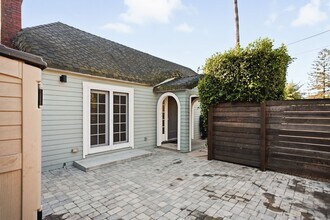 611 W Mission St in Santa Barbara, CA - Building Photo - Building Photo
