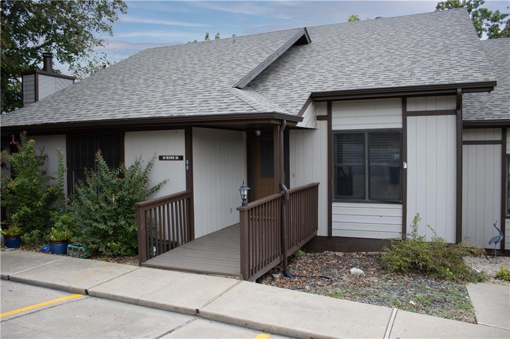 88 Beaver Dr in Holiday Island, AR - Building Photo