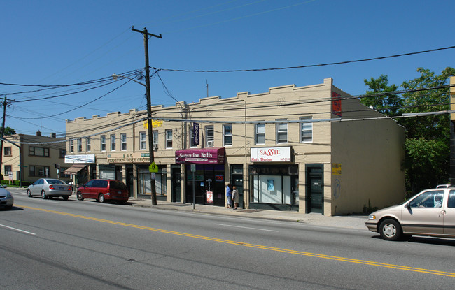 1884-1892 Grand Ave in Baldwin, NY - Foto de edificio - Building Photo