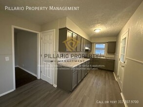 706 Gene Gustin Way in Anderson, IN - Building Photo - Building Photo