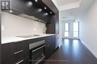 55-1655 Regent Park Blvd in Toronto, ON - Building Photo - Building Photo