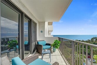 1201 S Ocean Dr in Hollywood, FL - Foto de edificio - Building Photo