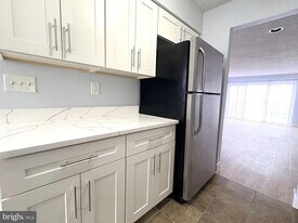 306 Paddock Dr in Chesterbrook, PA - Building Photo