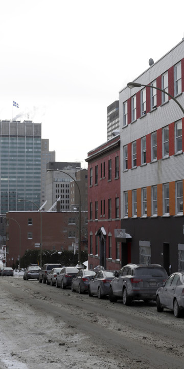 2060 Clark in Montréal, QC - Building Photo