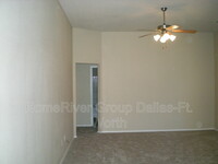 1014 Churchill Dr photo'