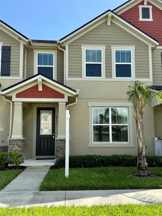 2953 Angelonia Thorn Way in Clermont, FL - Foto de edificio