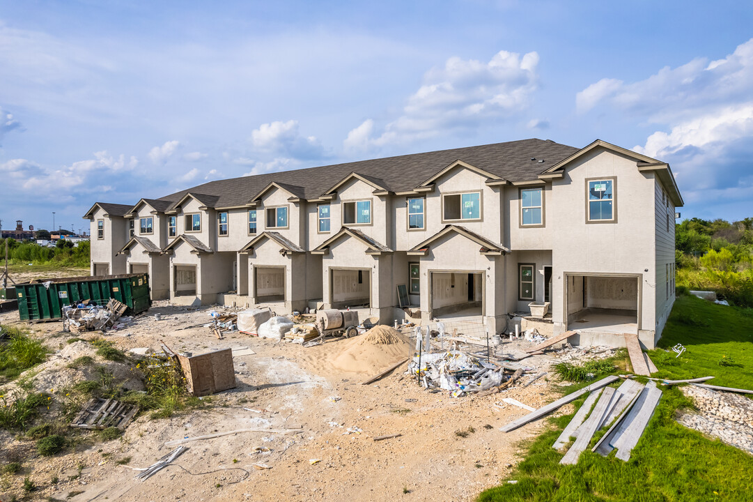 Block 1 / Building 5 in San Antonio, TX - Foto de edificio