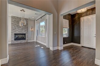 11280 Granite Ridge Dr in Las Vegas, NV - Building Photo - Building Photo