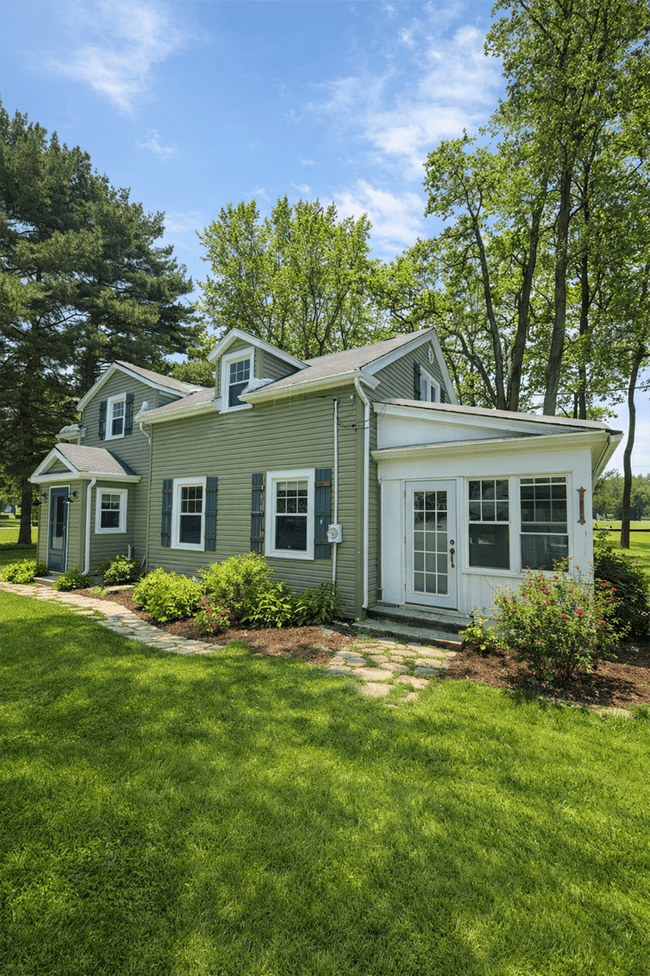 property at 4933 N Parma Rd