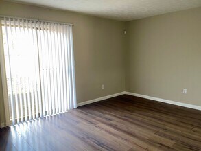 5882 Sheldon Ct in Atlanta, GA - Building Photo - Building Photo