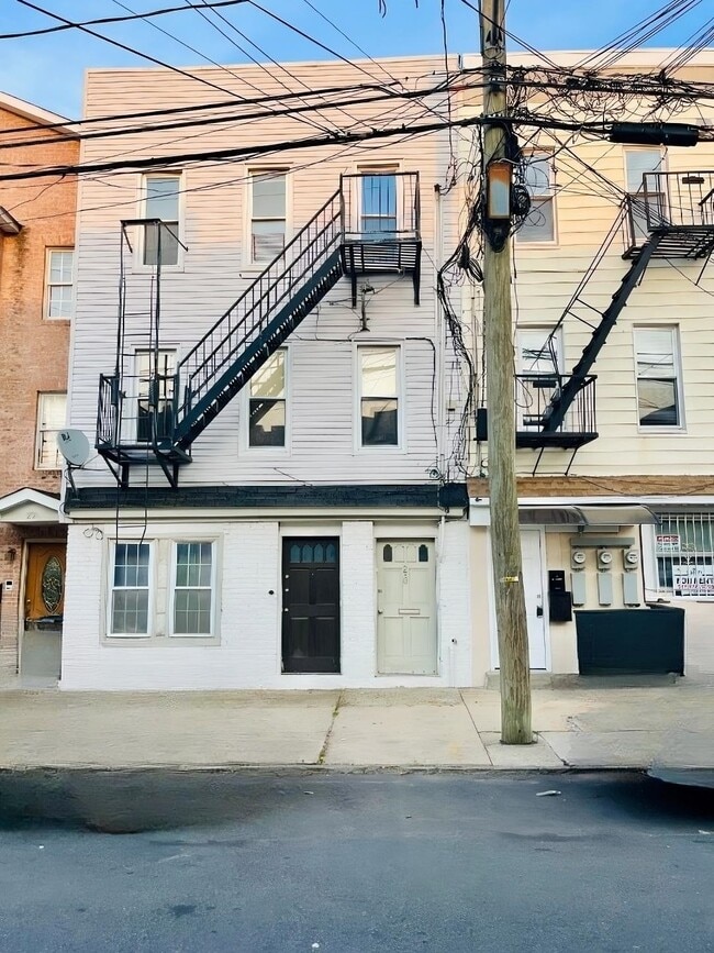 property at 20 Wallis Ave