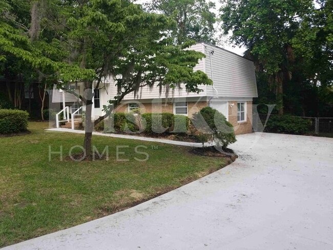 1231 Springhill Rd in Hanahan, SC - Building Photo - Building Photo