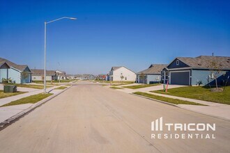 10113 Regal Bnd Ln in Saginaw, TX - Building Photo - Building Photo